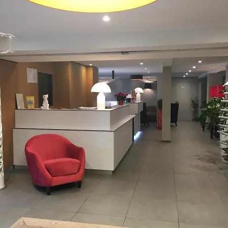 L'hotel D'alencon ホテル